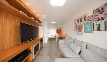 Apartamento 1 dormitório com sacada e 2 vagas de garagem junto ao Parcão