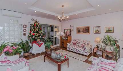 CASA 3 DORMITÓRIOS,1 SUÍTE, 3 VAGAS, NO BAIRRO VILA IPIRANGA