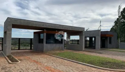 TERRENO EM CONDOMÍNIO