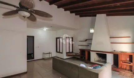 Casa de 3 dormitórios no Bairro Chacará das Pedras.