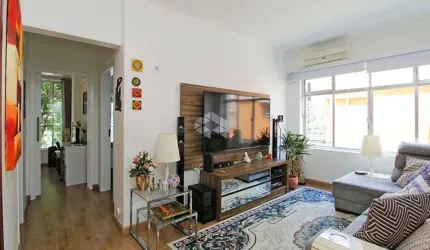 Apartamento com 2 Dormitórios, 1 vaga no Bairro Florestsa.