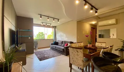 Apartamento 2 dormitórios, com suíte, cozinha americana, sala de estar e jantar integradas, vista panorâmica, 2 vagas cobertas, bairro Vila Rosa