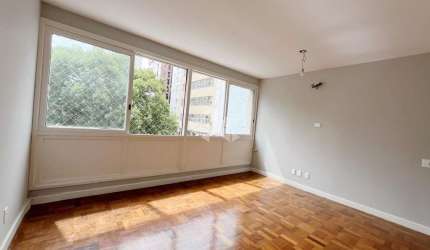 Apartamento 03 quartos e 1 vaga no bairro Moinhos de Vento