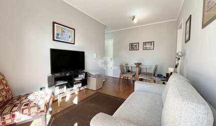 Apartamento reformado de 1 quarto e 1 vaga no bairro Jardim Botânico