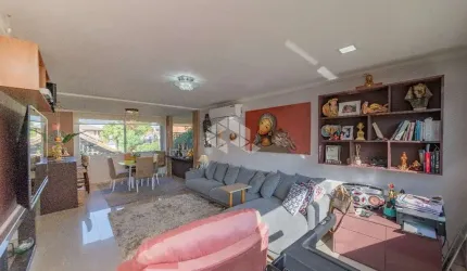 Casa com 3 dormitórios e 202 m² na vila Assunção  em Porto Alegre