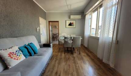Apartamento de 3 Dormitórios à Venda em Passo da Areia - 112 m² Privativos, Amplo e Reformado