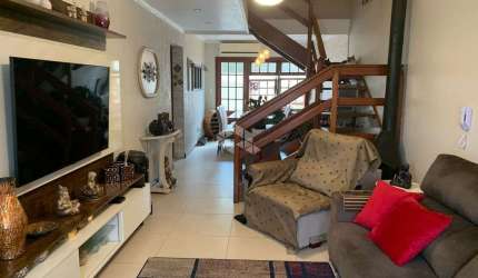 CASA EM CONDOMINIO  COM 3 DORMITORIOS  NO BAIRRO IPANEMA