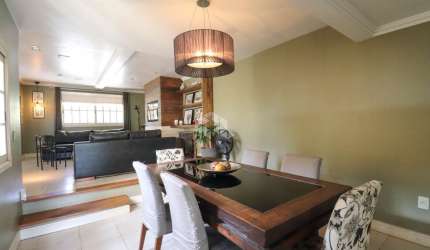 Casa estilo sobrado 4 dormitórios Jardim Isabel Zona Sul  Porto Alegre/RS