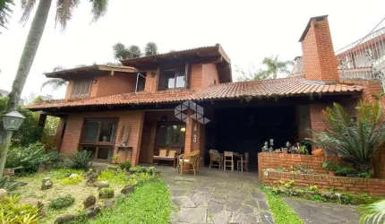 Linda residência no charmoso bairro Ipanema, zona sul de Porto Alegre.