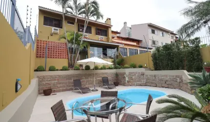 CASA 5 DORMITÓRIOS, 2 SUÍTES, IPANEMA, ZONA SUL DE PORTO ALEGRE/RS.