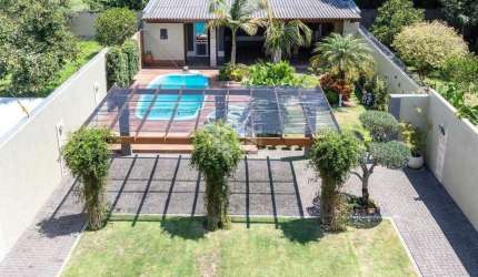 EXCEPCIONAL CASA ALTO PADRÃO, CONTEMPORÂNEA, NO CHARMOSO BAIRRO IPANEMA
