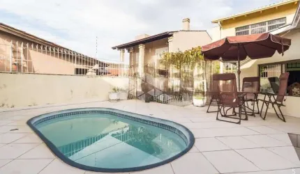 Cada de 3 dormitórios, suíte master, piscina a 100 metros Zaffari Cavalhada