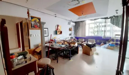 Apartamento de 3 dormitórios com suíte com 125m² de frente no Bairro Centro Histórico