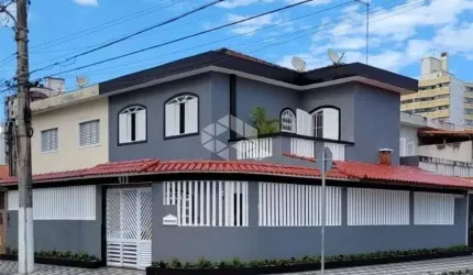 Vendo Casa Sobrado 135m² 4 Dormitórios 1 Suíte 4 Vagas Ocian Praia Grande - SP