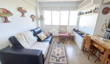 Apartamento 3 dormitórios com suíte no Bairro Azenha,bem ao lado do Menino Deus.