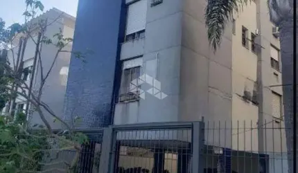apartamento 2 dormitorios frente sacada churrasqueira, vaga para 2 carros.