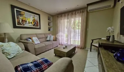 CASA DE 4 DORMITÓRIOS, 3 BANHEIROS, PISCINA, TERRAÇO, CHURRASQUEIRA VILA JARDIM.
