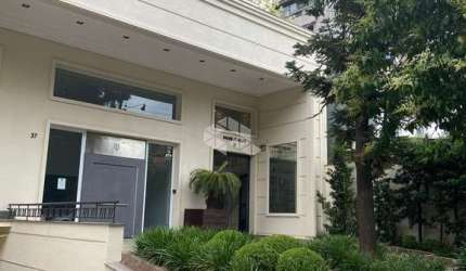 Ampla sala comercial no bairro Moinhos de vento