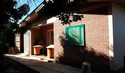 Crédito Real Petrópolis Vende: Ótimo sítio de alvenaria sendo a casa com 113m²