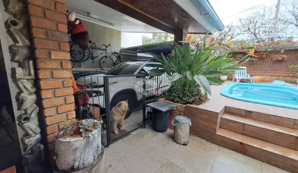Credito Real vende belo sobrado nos altos do Teresópolis bem conservado