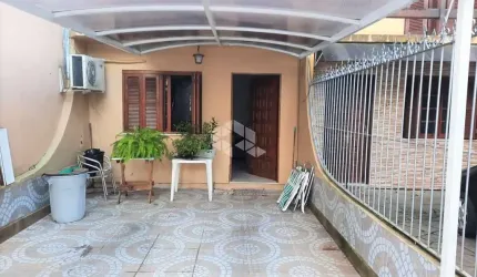 Casa Sobrado na Hípica em Porto Alegre de 2 Dorm