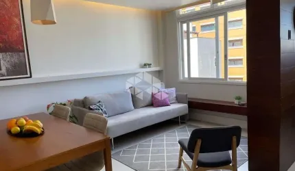 Excelente apartamento mobiliado, reformado de 1 dormitório com suite