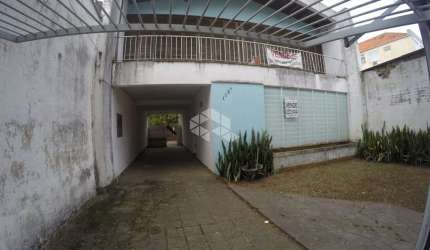 Ampla residência de 4 quartos,ótima para fins comerciais