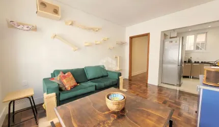 Apartamento  de 2 dormitórios com 80 m² de área privativa no bairro Petrópolis.
