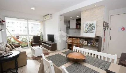 Apartamento 2 dormitórios, 1 suíte, 2 vagas de garagem, Bairro Passo Da Areia, Porto Alegre.