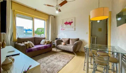 Apartamento de 1 dormitório, reformado, mobiliado, 1 vaga, Bairro Teresópolis, Porto Alegre