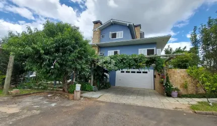 casa em condominio com 03 dormitórios, quatro vagas, piscina e nova. Porto Alegre