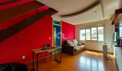 Cobertura, living 2 ambientes, 3 dormitórios, 1 vaga e elevador ótima localização.