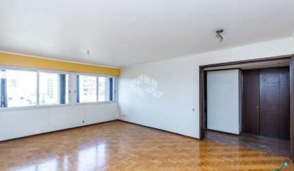 Apartamento com 3 dormitorios
