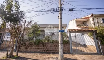 Casa com 2 dormitórios, com 4 vagas,  no Bairro Sarandi PORTO ALEGRE RS