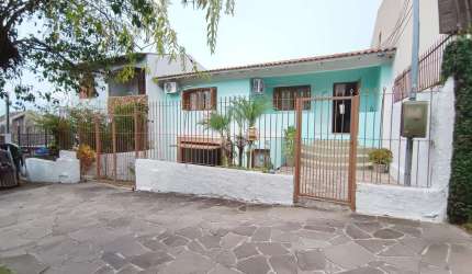 CASA 02 DORMITÓRIOS, 195M2, BAIRRO PARTENON