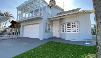 CASA COM 3 DORMITÓRIOS E PISCINA PRÓXIMO A UNISC!