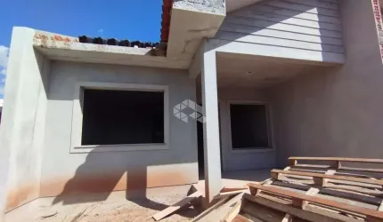 Casa geminada 02 dormitórios, com pátio, em Santa Cruz do Sul