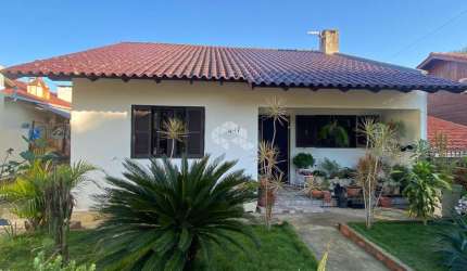CASA COM 2 DORMITÓRIOS NOS ALTOS DO ARROIO GRANDE