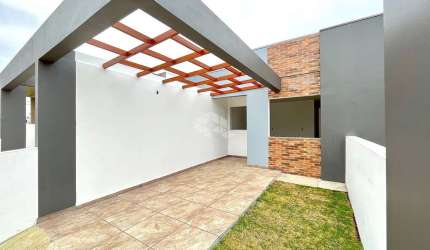 Casas geminadas na João Alves em construção