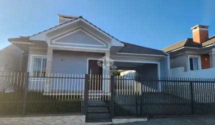 Casa de 3 dormitórios a venda no loteamento Estância Jardim