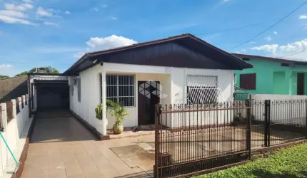 Casa à venda no bairro Schulz com 3 dormitórios!