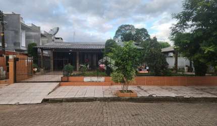Casa com 6 dormitórios a venda em Candelária!