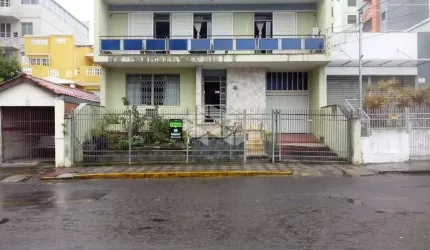Casa a venda no bairro Centro