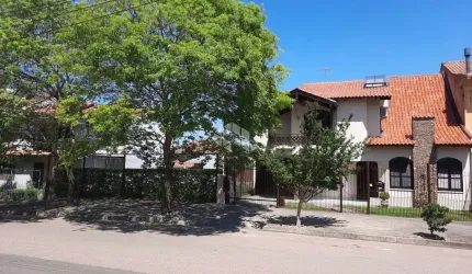Casa com 287 m² e 5 quartos à venda no Jardim Itu