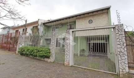 Casa com 800 m² e 5 quartos à venda no Partenon