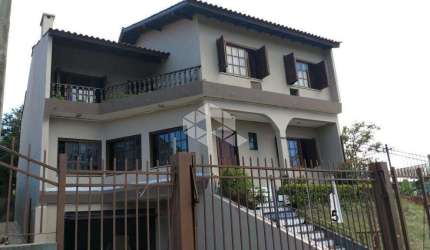 Sobrado com 490m² e 4 quartos à venda no bairro Cristal.