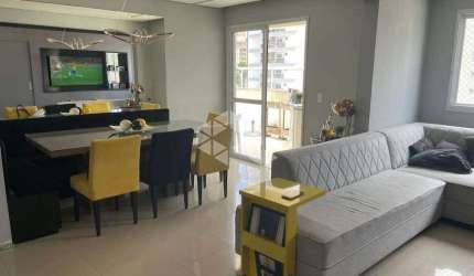COBERTURA NO BAIRRO NOSSA SENHORA DO ROSÁRIO, SÃO JOSÉ, SC, TERRAÇO COM CHURRASQUEIRA, JACUZZI, 03 DORMITÓRIOS SENDO 01 SUÍTE, E 02 VAGAS DE GARAGEM.