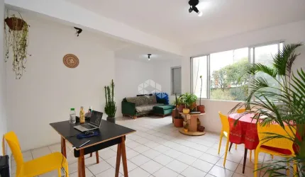 APARTAMENTO COM 2 QUARTOS E 1 VAGA DE GARAGEM NO BAIRRO CAPOEIRAS, EM FLORIANÓPOLIS/SC.
