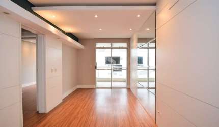 COBERTURA DUPLEX COM 3 QUARTOS SENDO 3 SUÍTES E 1 VAGA DE GARAGEM NO BAIRRO COQUEIROS EM FLORIANÓPOLIS/SC