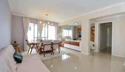 APARTAMENTO Á VENDA COM 3 QUARTOS SENDO 1 SUÍTE E 2 VAGAS GARAGEM  NO BAIRRO ESTREITO EM FLORIANÓPOLIS/SC.